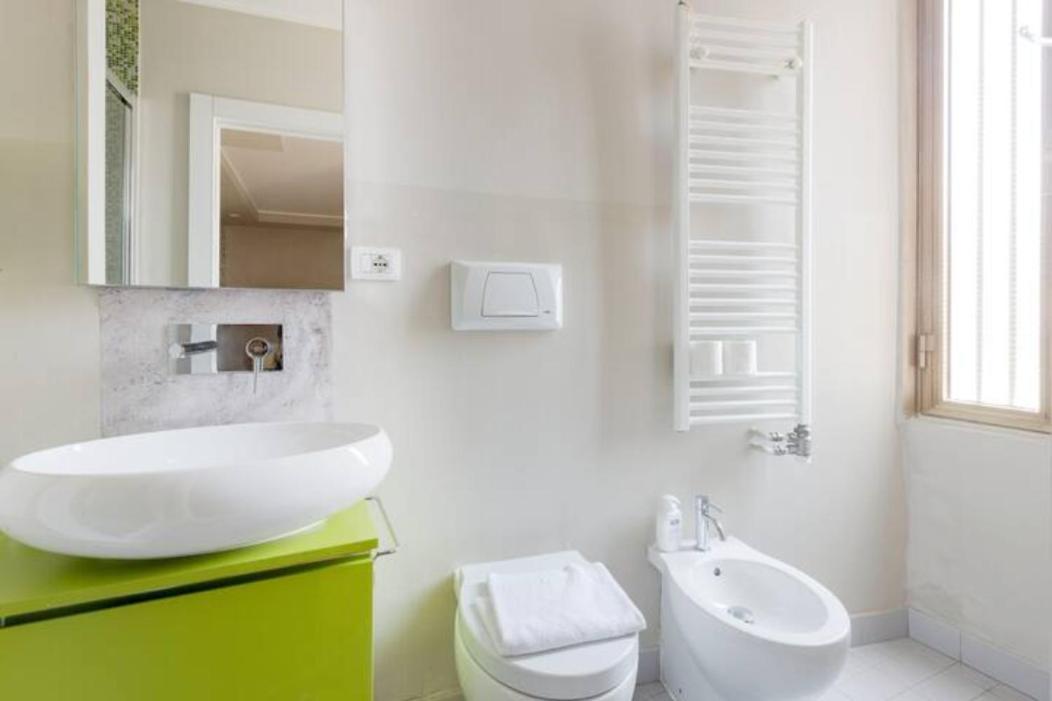 Viale Umbria Colorful And Cosy Studio Apartment Milan Bagian luar foto