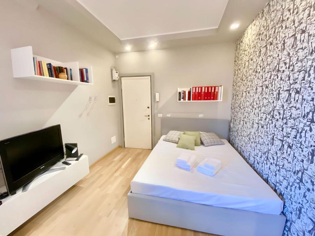 Viale Umbria Colorful And Cosy Studio Apartment Milan Bagian luar foto