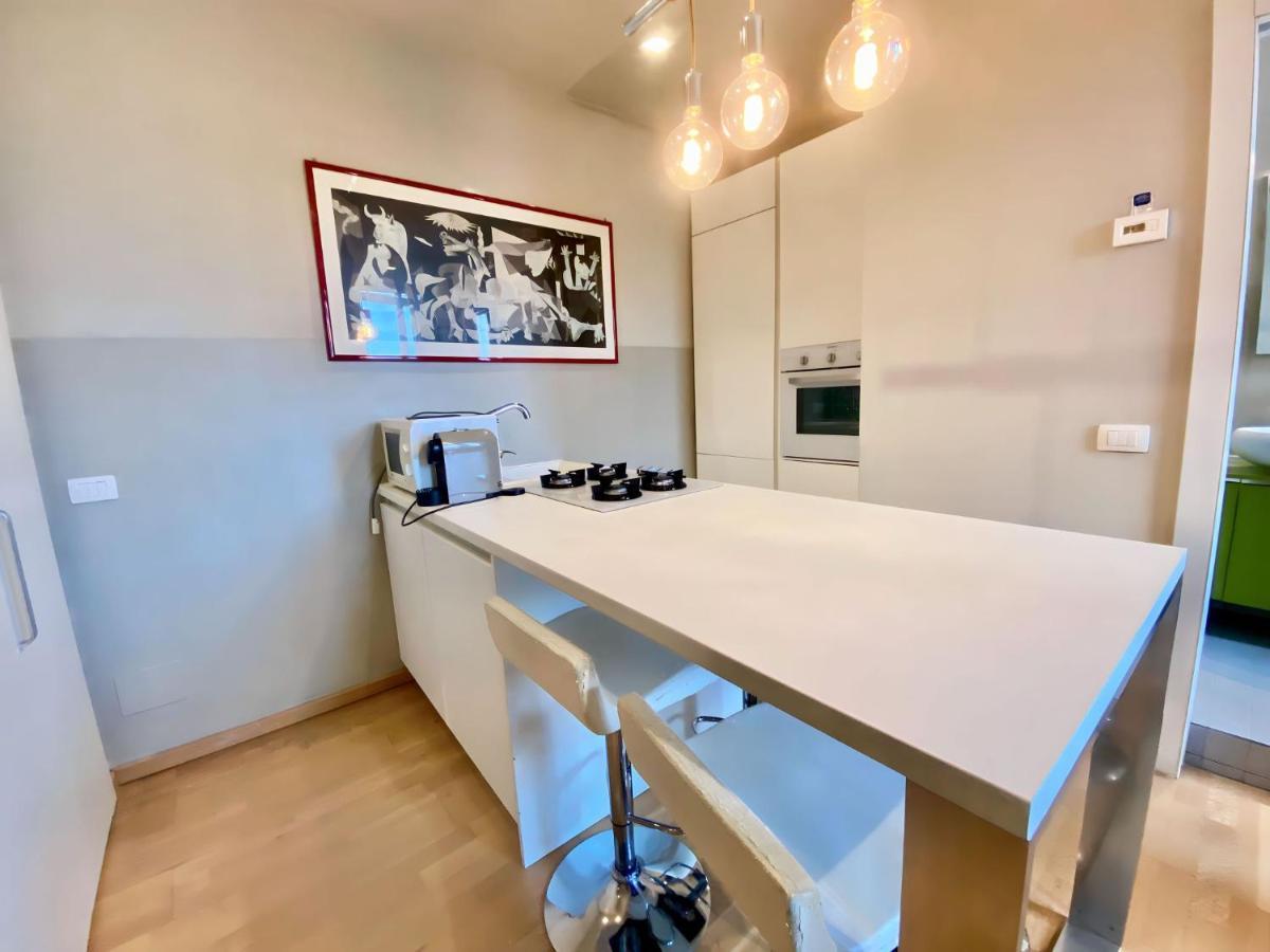 Viale Umbria Colorful And Cosy Studio Apartment Milan Bagian luar foto